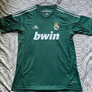 Real Madrid 2012/13 retro kit Size M